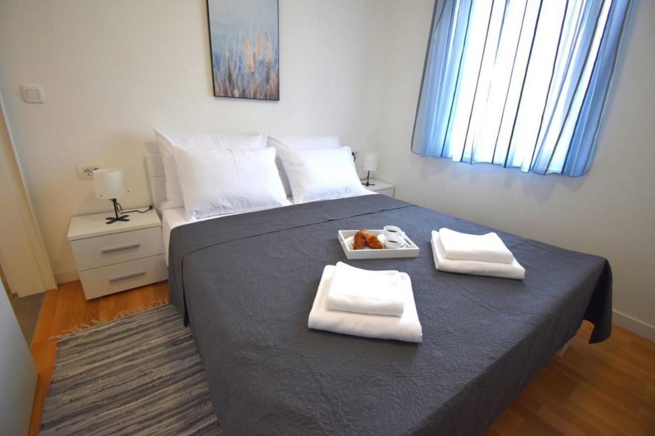 Apartment Johnny With Private Parking Zadar Exterior photo